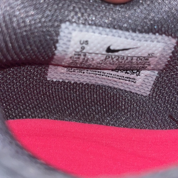 Nike GT Cut 3 Smoke Grey Hot Fuchsia - Picture 4 of 4